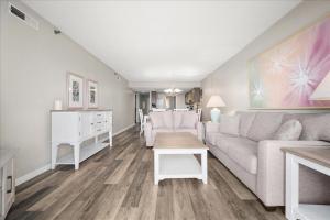 Family Friendly Ocean Front 2 Bedroom Plaza Condo with Indoor & Outdoor Pool!