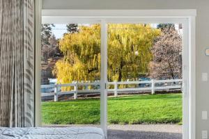 1st Floor Updated Studio incredible river access