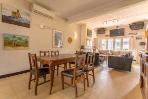 Roca Rosa Beach House 1