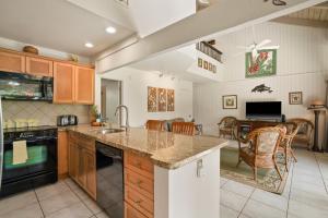 (PKK9) Beautiful 2Br Condo- Mountain Views, Pool, Hot Tub