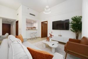 Downtown Luxury Two Bedroom Apartment I Conntected To Dubai Mall And Metro I Steps Away From Burj Khalifa I by Luxury Space