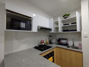 Departamento Premium 2 camas Queen a pasos del Estadio Nacional, parque de las aguas Urb Santa Beatriz Lima