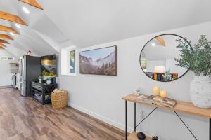 Tall Pines Retreat Large Patio w BBQ and Firepit!