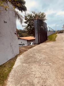 Chácara Com Piscina e Vista das Montanhas