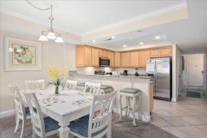 Beautiful 3 Bedroom Sunset Beach Condo with Outdoor Pool!