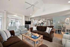 Beautiful Ocean and Bay Views from this Premier 5 Bedroom Property In St Kitts!