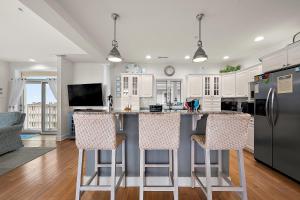 Beautiful Ocean and Bay Views from this Premier 5 Bedroom Property In St Kitts!