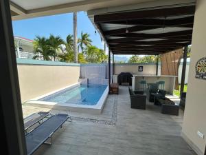 Villa Liz , Omoa Cortes