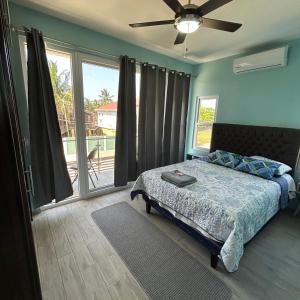 Villa Liz , Omoa Cortes