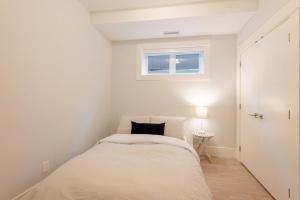 2BR Suite Close to Transit - Great for FIFA Vancouver