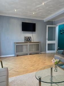 Comfort Haven, Sleeps7, WiFi, Parking, 10 min walk to the beach