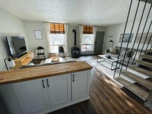 Spacious Dillon Basecamp, close to resorts!