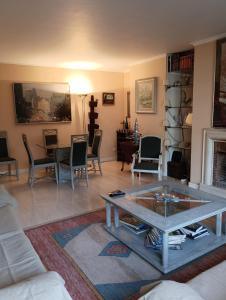 Elegancia y Comodidad en avenidas Novas Lisboa Apart de dos habitaciones