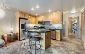 Rustic Pet-Friendly Second Floor Condo