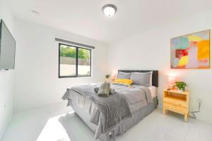 Prime Location Duplex with Free Parking