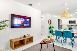 Prime Location Duplex with Free Parking