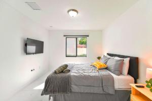 Prime Location Duplex with Free Parking