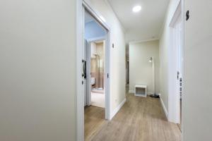 Habitación 6 con baño junto a Las Ramblas