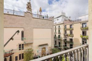 Habitación 6 con baño junto a Las Ramblas