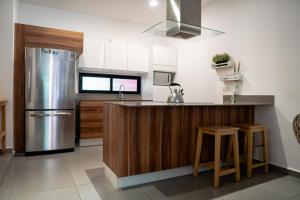 Lunada, Bright Stay with Rooftop Amenities