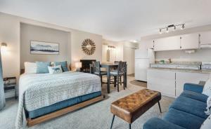 Downtown Studio on the River