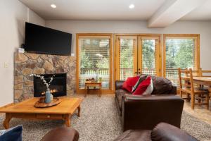 Sierra Pines- Family friendly Game Room & Fire Pit
