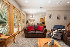 Sierra Pines- Family friendly Game Room & Fire Pit