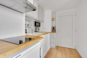 Charmant studio avec mezzanine - R9