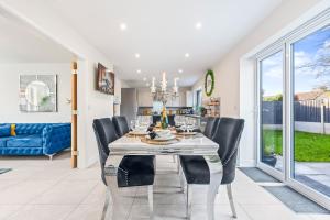 Hidden Retreat Hot Tub EV Free Parking