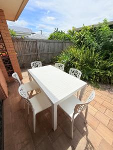 Palm Beach 3BR Coastal Home - Walk to Beach