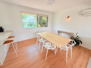 Palm Beach 3BR Coastal Home - Walk to Beach