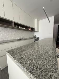 Monoambiente luminoso a pasos del mar con cochera