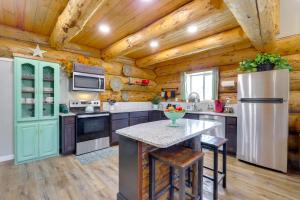 Rustic Cliff Ranch B - Uintah Basin Retreat!