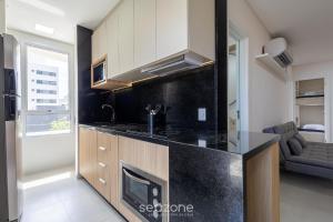 Apto c Varanda e Churrasq. a 350m do Mar EIM0301