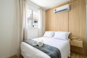 Apto c Varanda e Churrasq. a 350m do Mar EIM0301