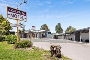 Coal Creek Motel
