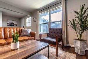 10 Percent Off, 1BR Apt Near Rice University- 1