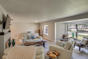 4 Mi to Beach Port Charlotte Home with Pool and Yard!