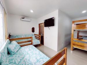 BLUE HOUSE CASA AZUL 3 Blocks from the Sea