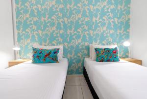 Belle Escapes Sand Castaways