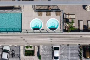 Apartamento com Vista Mar e Piscina