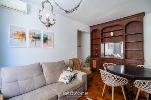 Apto 2 Quartos no Centro de Floripa EBE0804