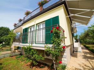 Apartment in Pore with swimming pool