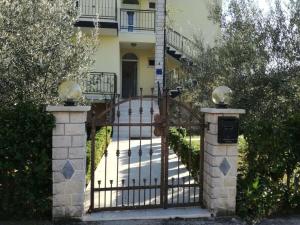 Holiday apartment in Pore with swimming pool