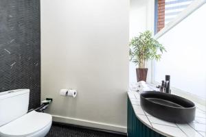 Symons Block Suite 9