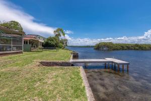Swansea Cove - Waterfront Escape with Private Jetty