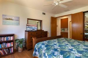 Tropical 1BR condo with pool & private lanai
