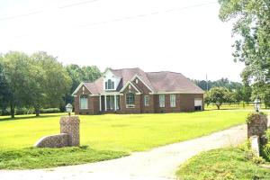 Discover small-town charm and Southern hospitality