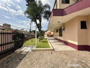 Casa 400m Praia Canasvieiras 2 quartos 2 banheiros