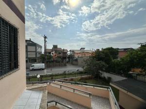 Casa 400m Praia Canasvieiras 2 quartos 2 banheiros